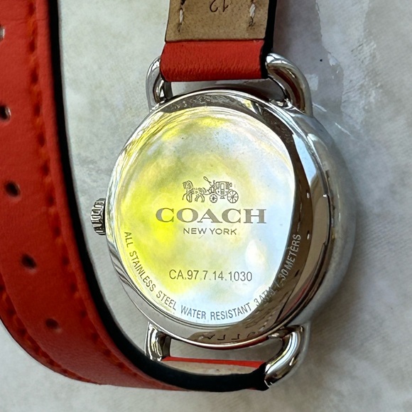 Coach Ladies Wrist Watch. Cary Collection. 34 mm diameter. Model 977141030. NIB - Picture 5 of 5